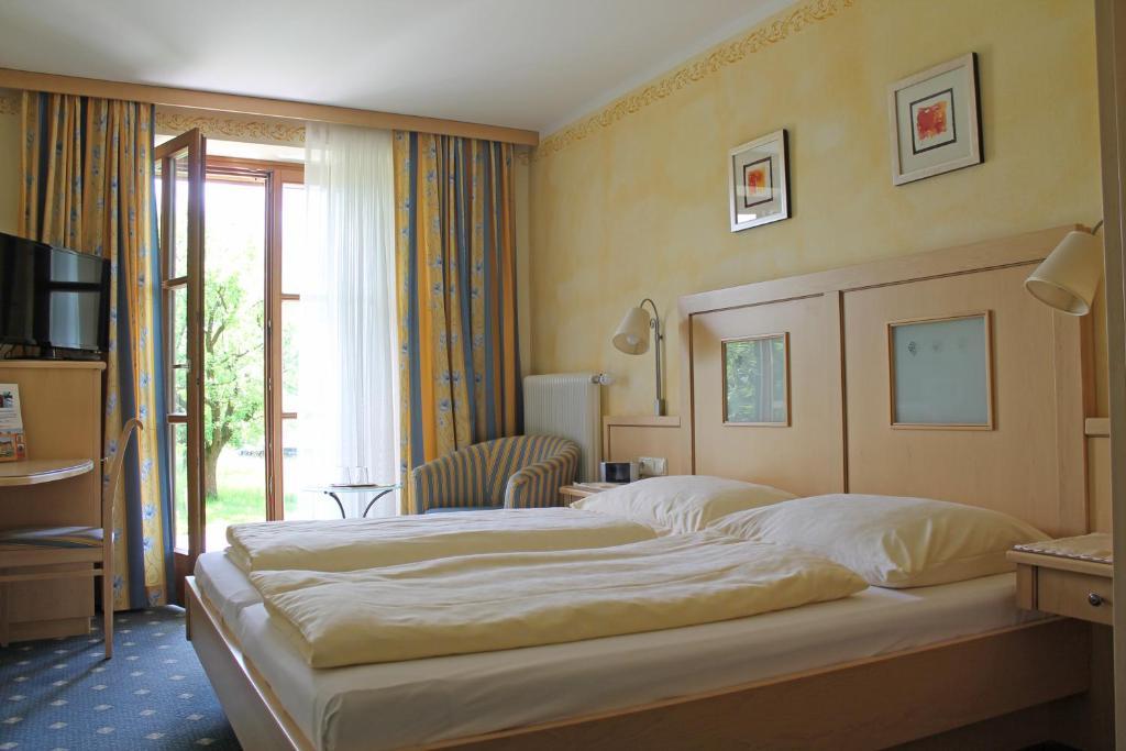 Ferienhotel Herzog Ноймаркт-ам-Валлерзе Номер фото
